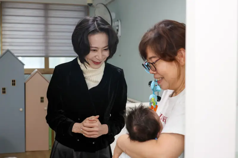 롯데장학재단, ‘위기임산부 긴급지원’ 1억원 확대…출산·양육 지원 강화