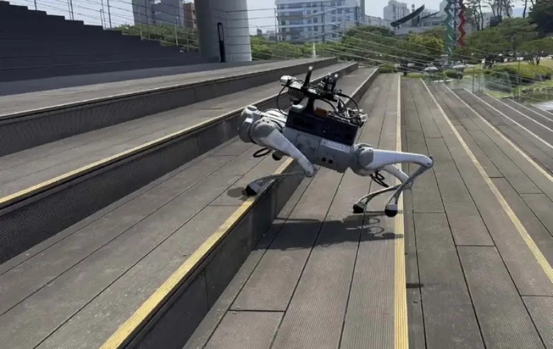 KAIST, ‘보고 판단하며 걷는 로봇’ 구현…지능형 이동 시대 열다