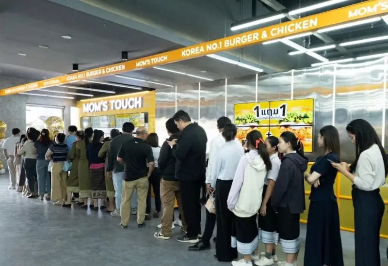 K버거, 동남아 신흥시장까지 파고든다…맘스터치 라오스 상륙