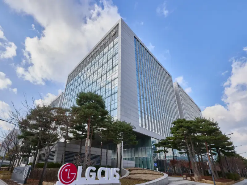 LG CNS, 앤트로픽 손잡고 ‘클로드’ 전면 도입…국내 기업 AX 시장 주도권 경쟁 본격화
