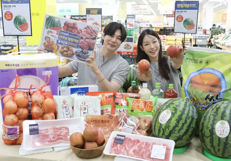 이마트 에브리데이, 창립 17주년 ‘초특가 공세’…고물가 시대 소비자 쟁탈전